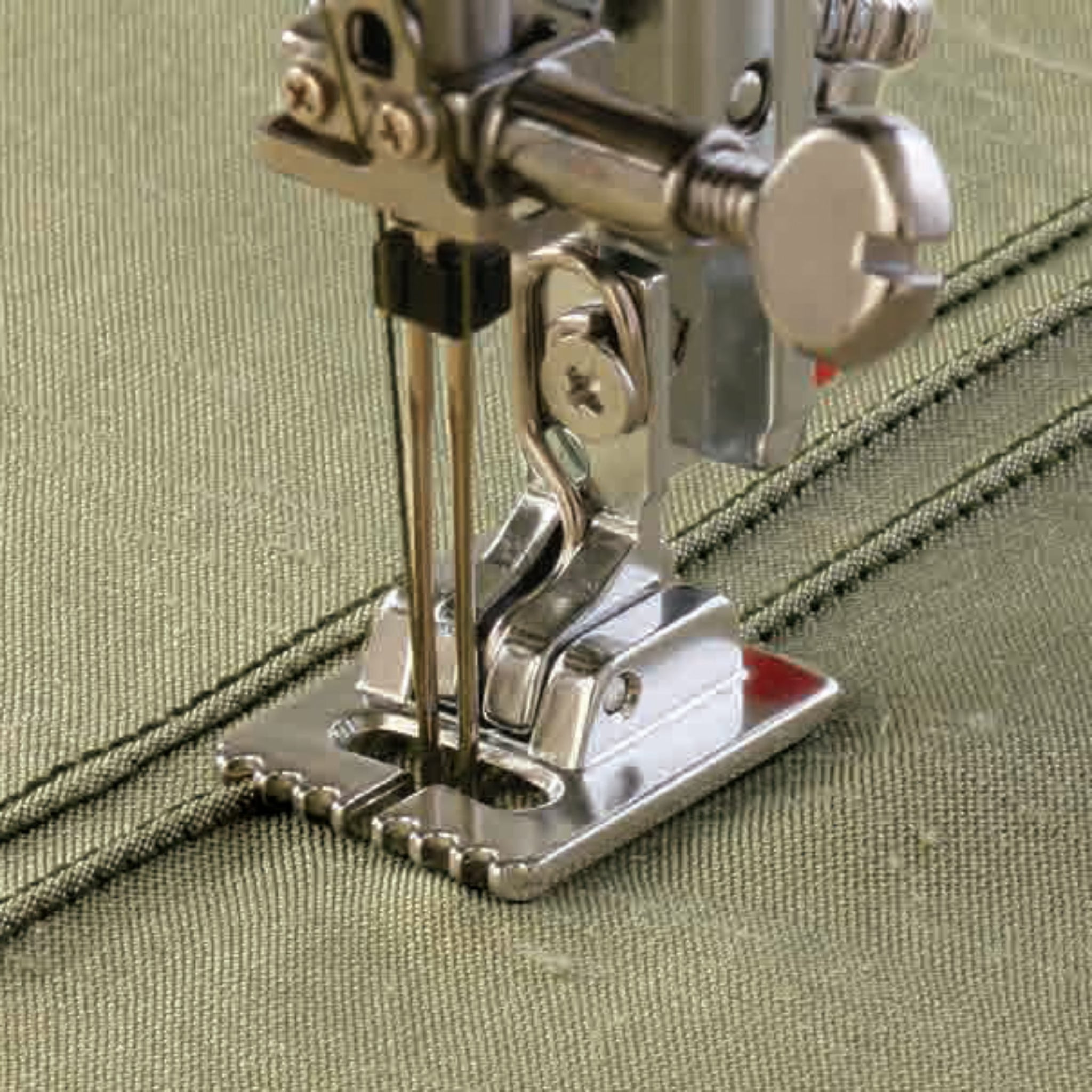 Pintuck foot narrow