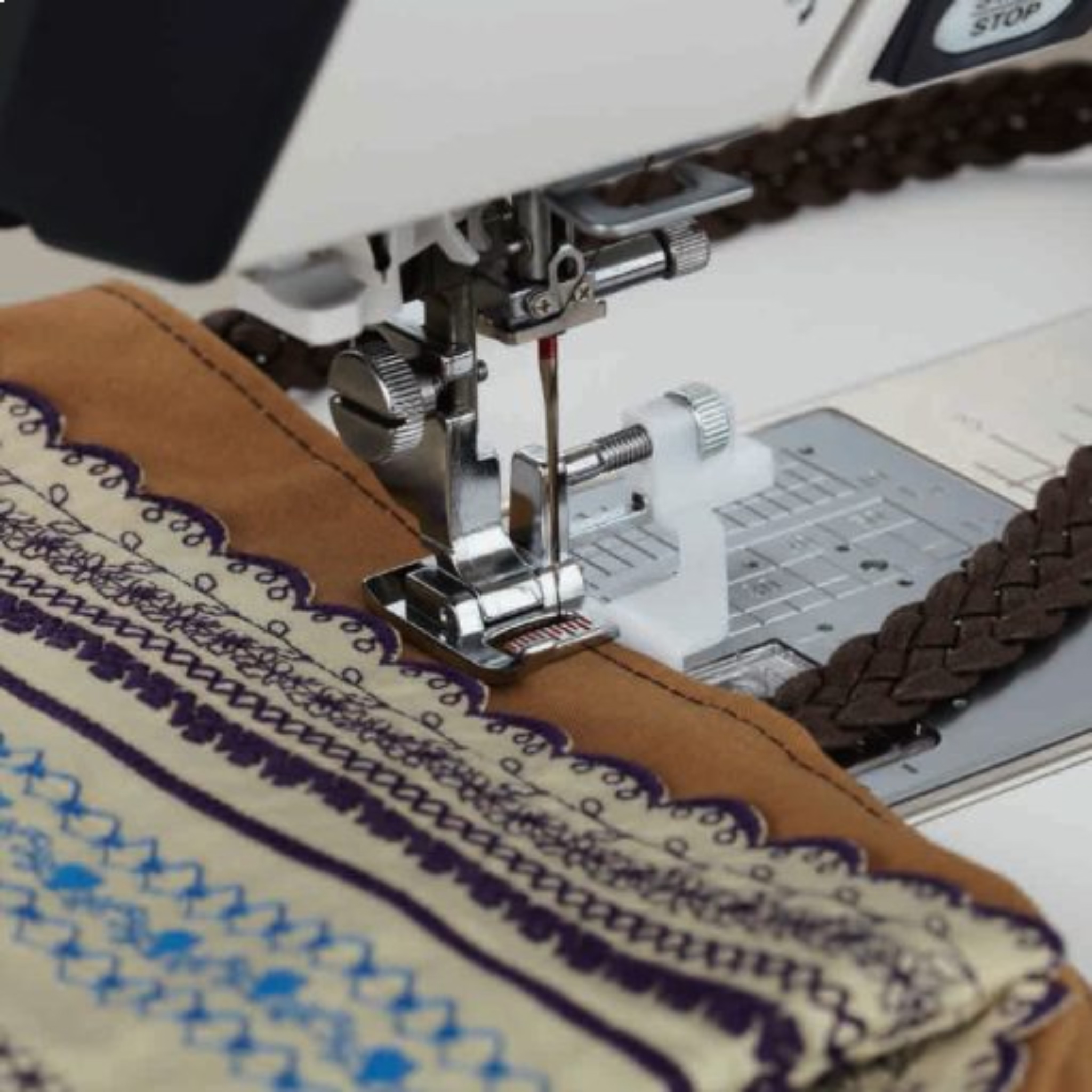Edge stitch foot
