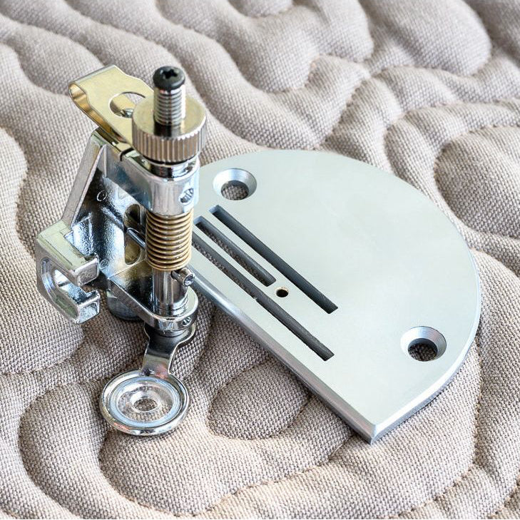 Darning foot with plate