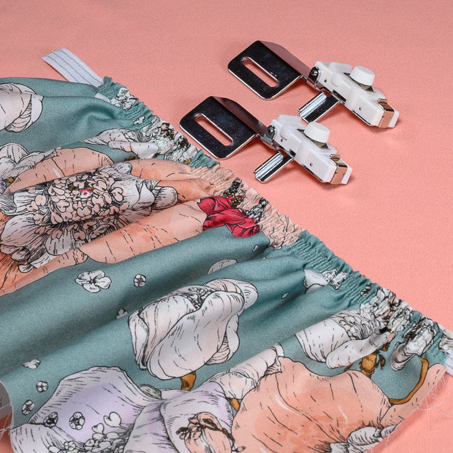 Elastic gathering attachment