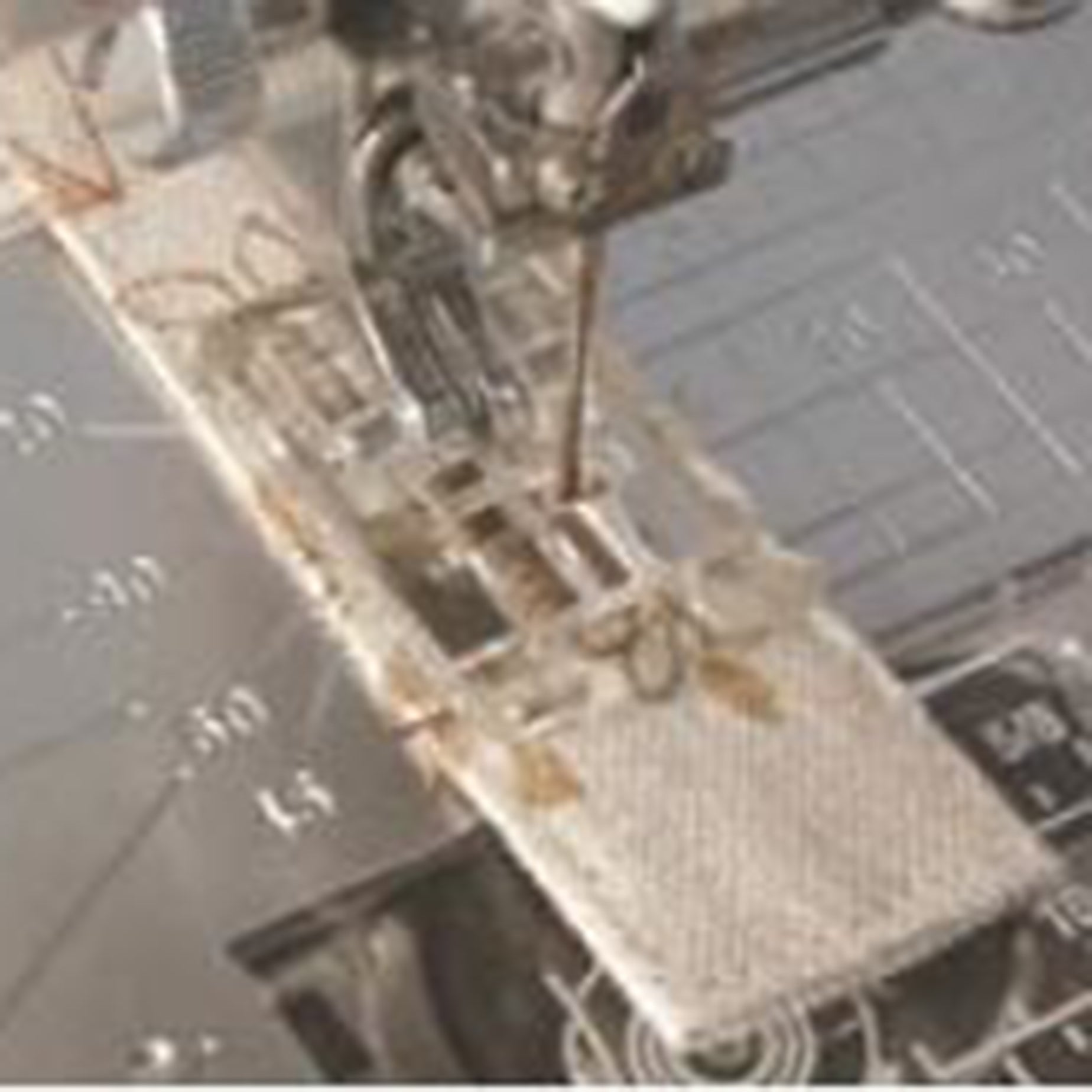 Buttonhole foot transparent